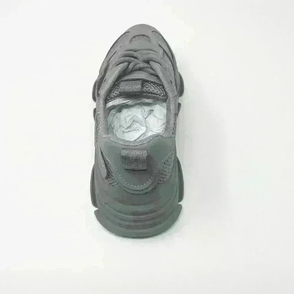 BRAND NEW IN BOX Steve Madden Possession Sneaker Charcoal Color - Picture 9 of 9